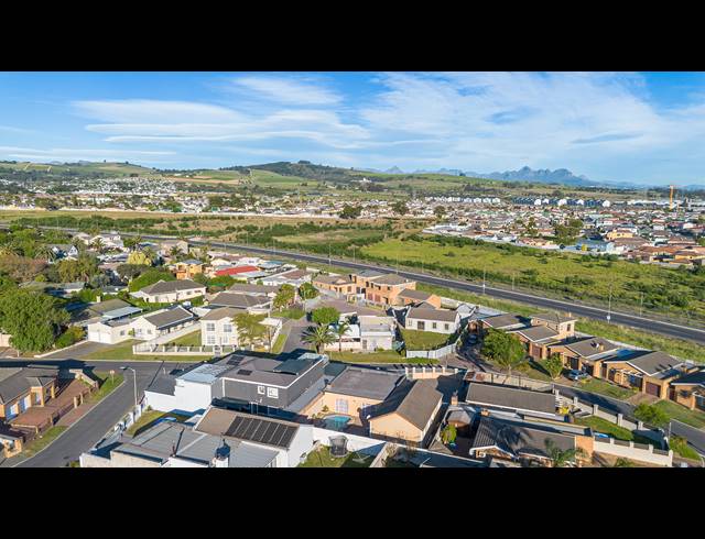 3 BEDROOM HOUSE FOR SALE IN ST DUMAS